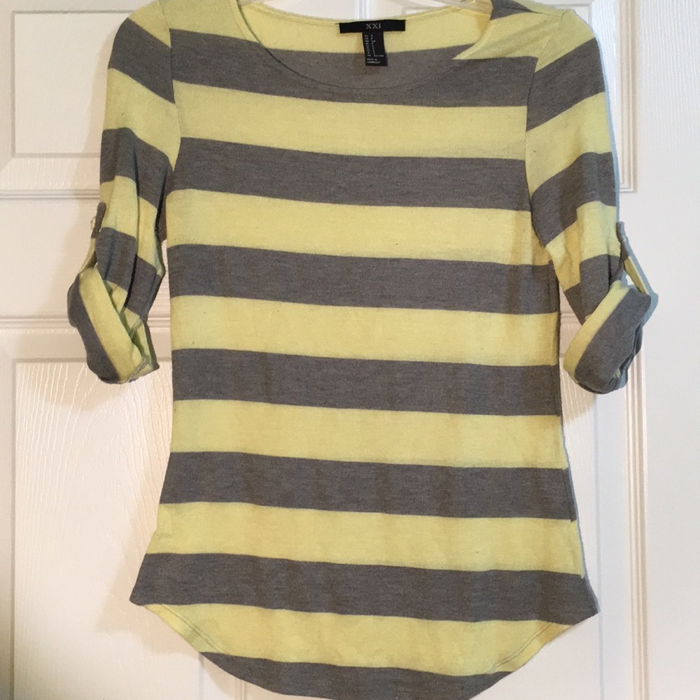 Quarter Sleeve Striped Top